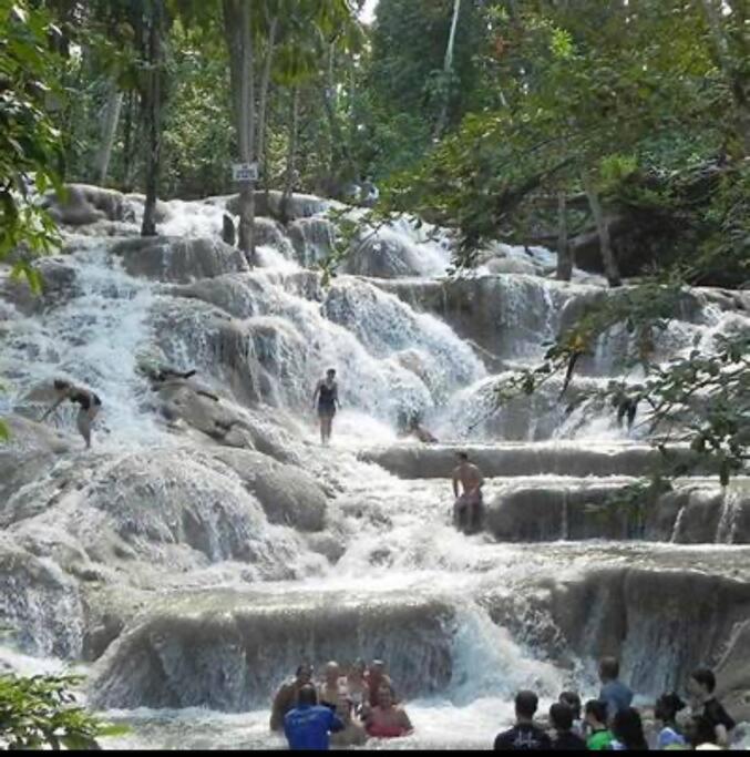 Villa La Rosa With Spectacular View Of Ocho Rios Exterior foto